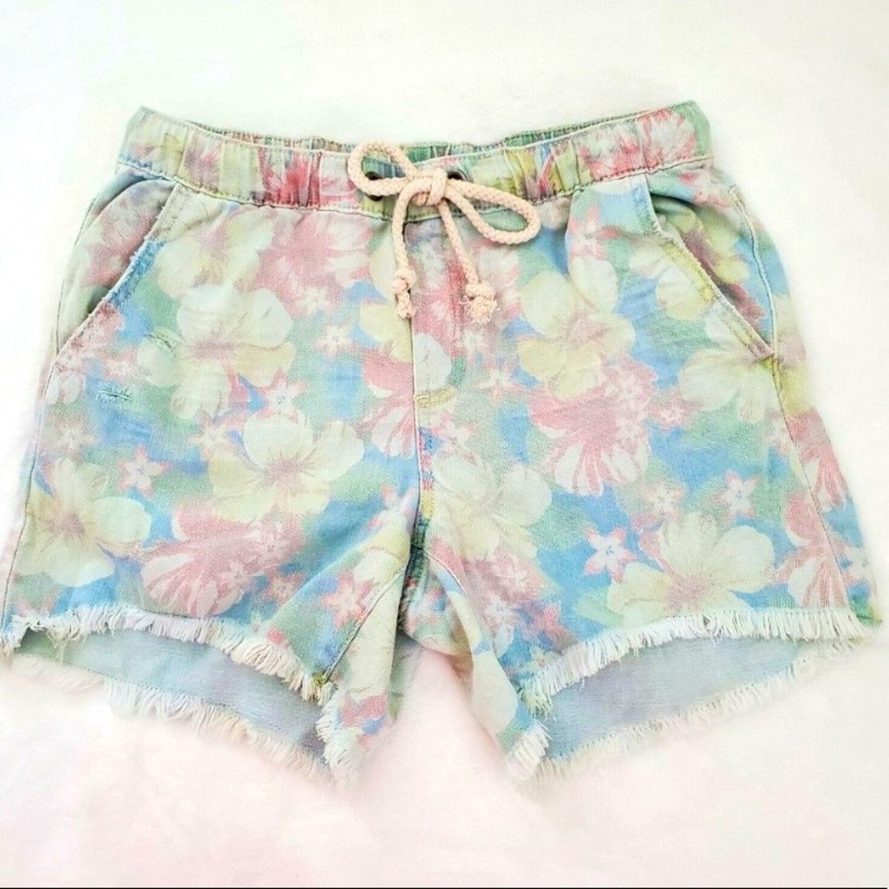 Aerie pull on denim floral shorts